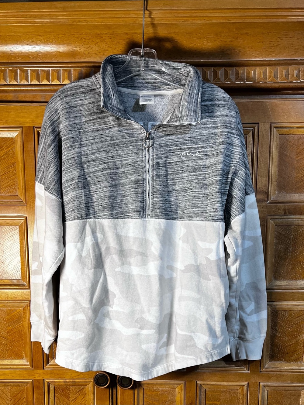 PINK Victoria’s Secret Women’s Quarter Zip Pullover Small Gray White Camo Logo
